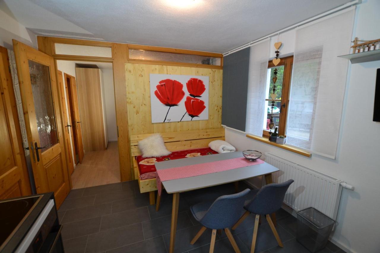Ferienwohnung Stubaier Herzblut ノイシュティフト・イム・シュトゥーバイタール エクステリア 写真